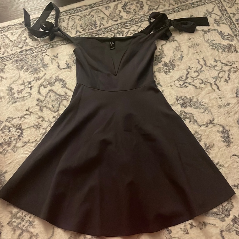 Windsor gray tie sleeve a line dress